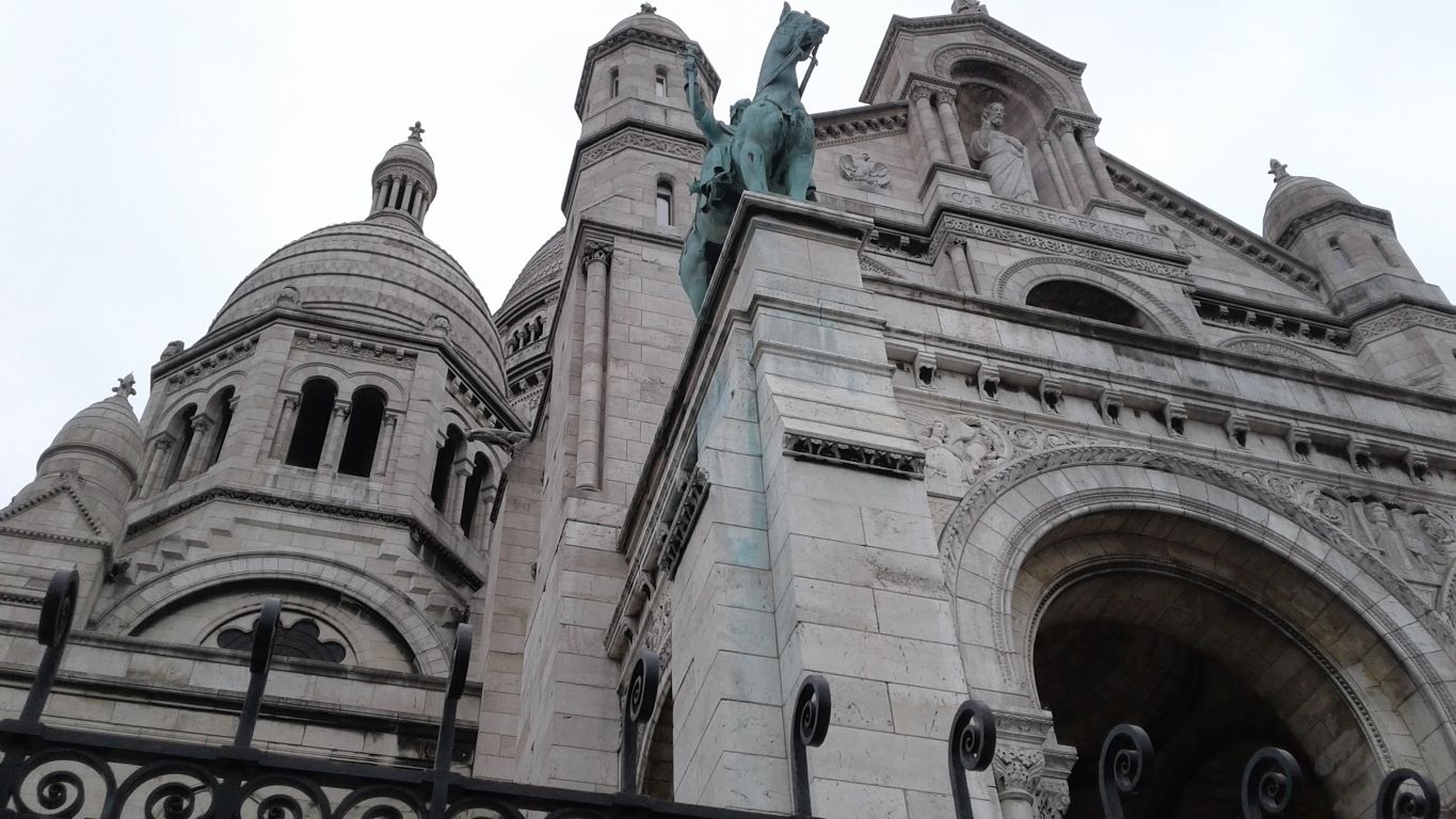 Front of Basilique Sacre Coeur Montmartre