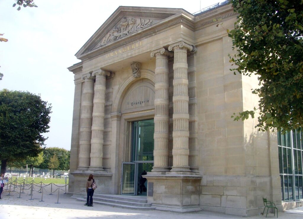 Front of Orangerie Museum in Paris